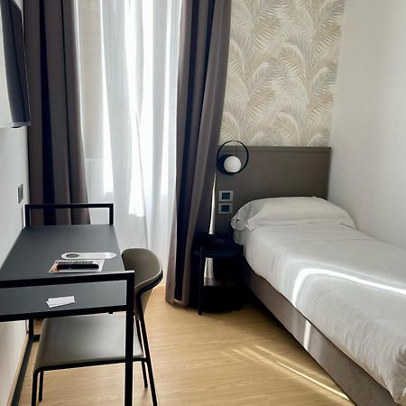 Hotel Patria Rome Bagian luar foto