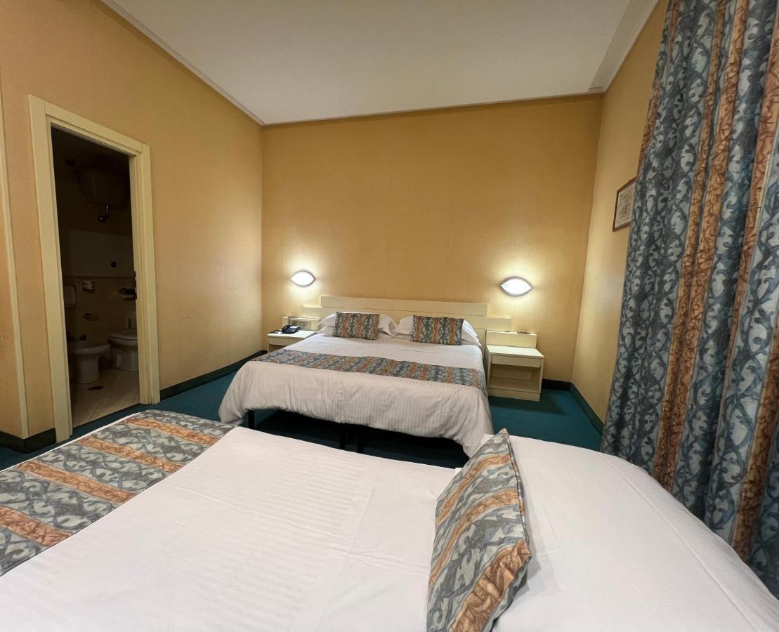 Hotel Patria Rome Bagian luar foto