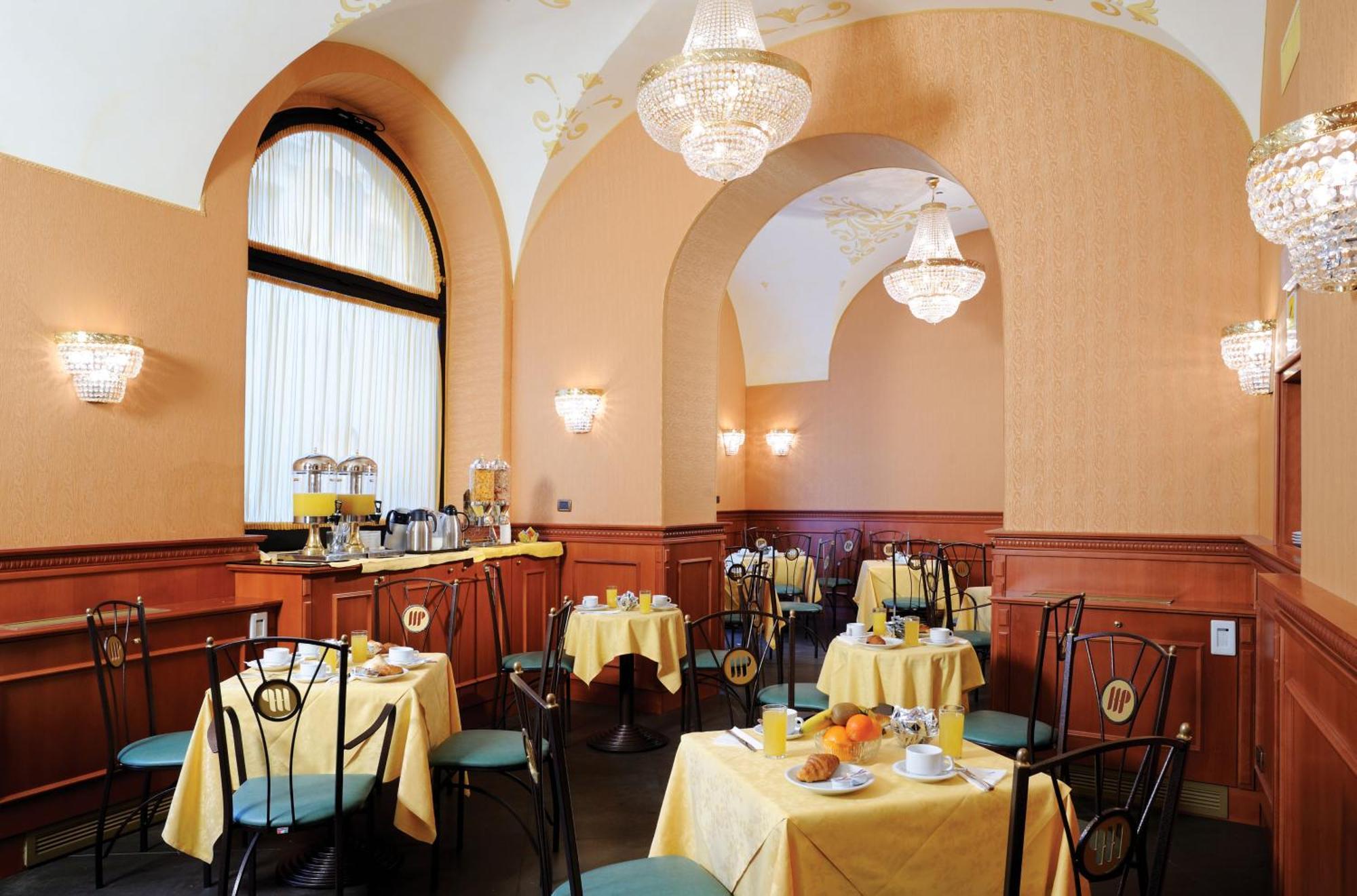 Hotel Patria Rome Bagian luar foto