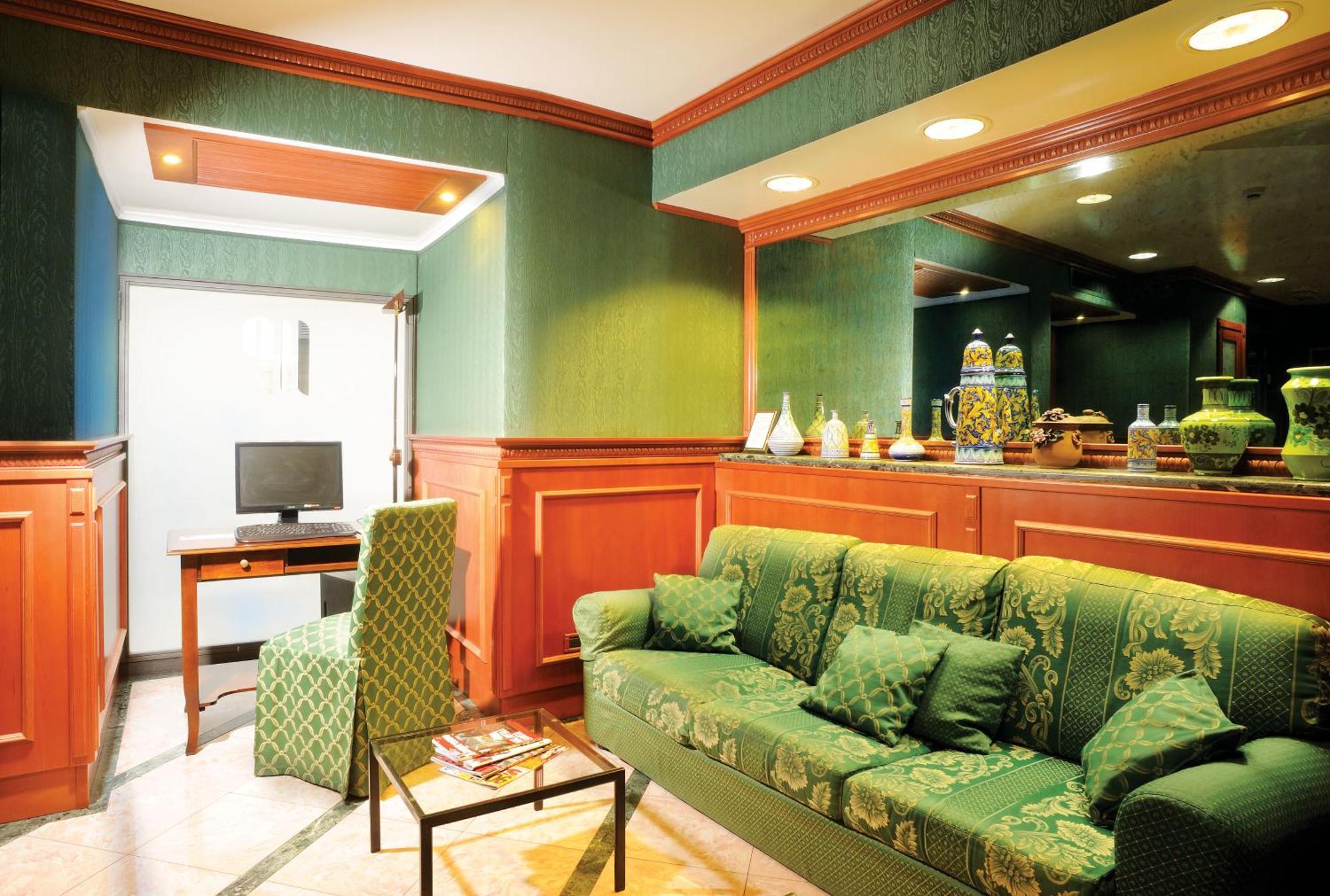 Hotel Patria Rome Bagian luar foto
