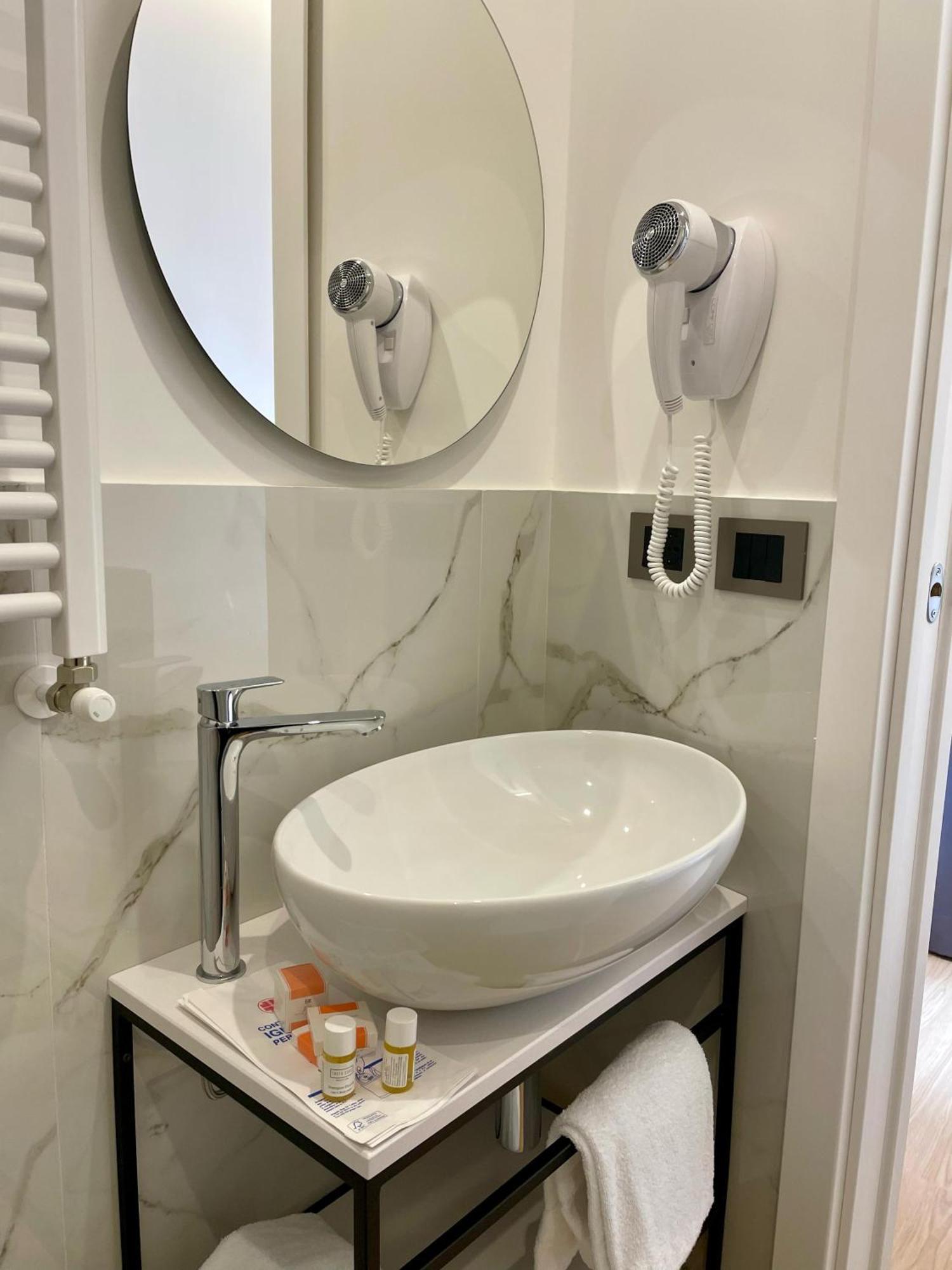 Hotel Patria Rome Bagian luar foto